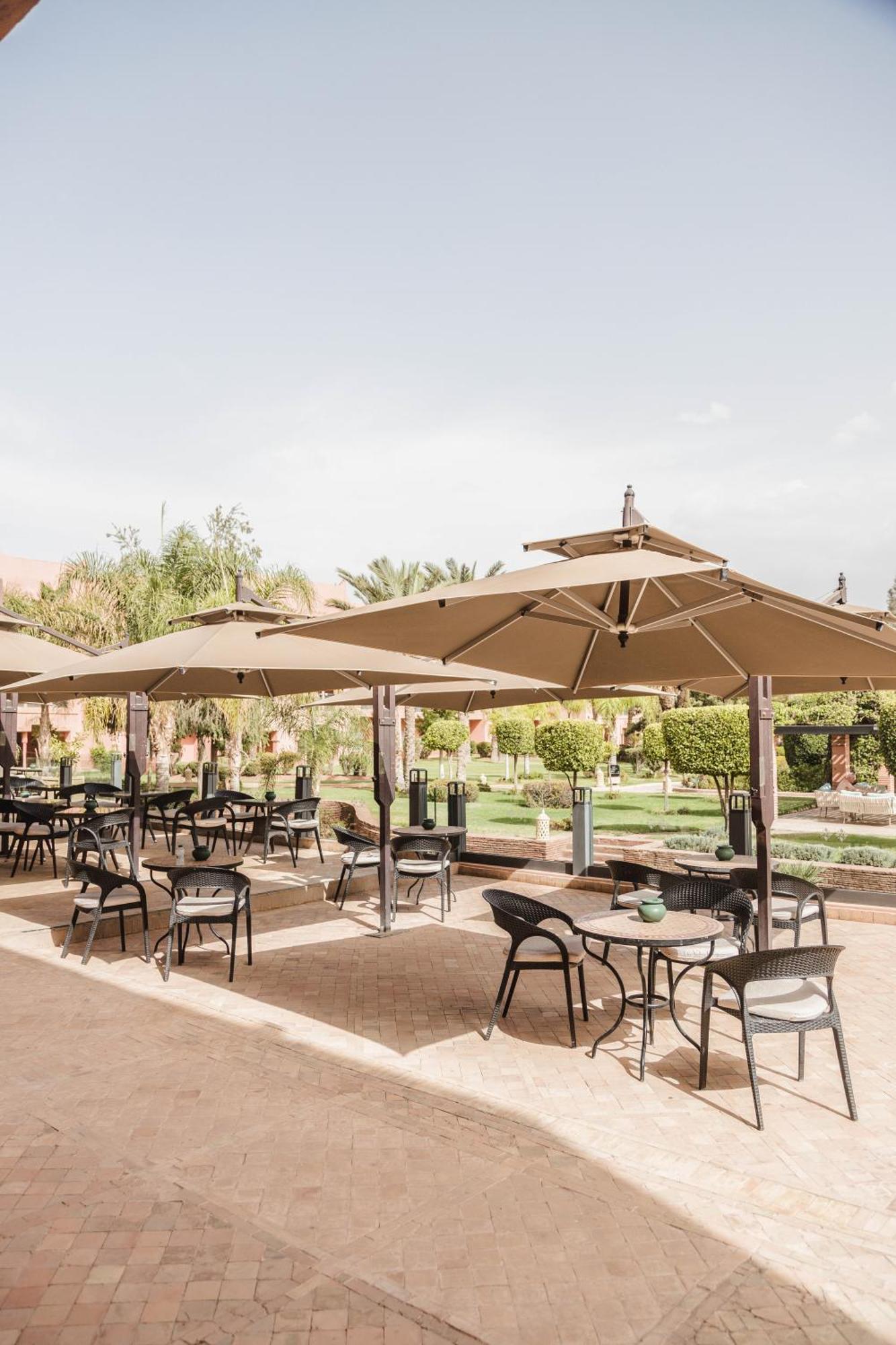 เคนซี เมนารา พาเลซ ออล อินคลูซีฟ พรีเมียม Hotel มาร์ราเกช ภายนอก รูปภาพ The patio at the Saguaro