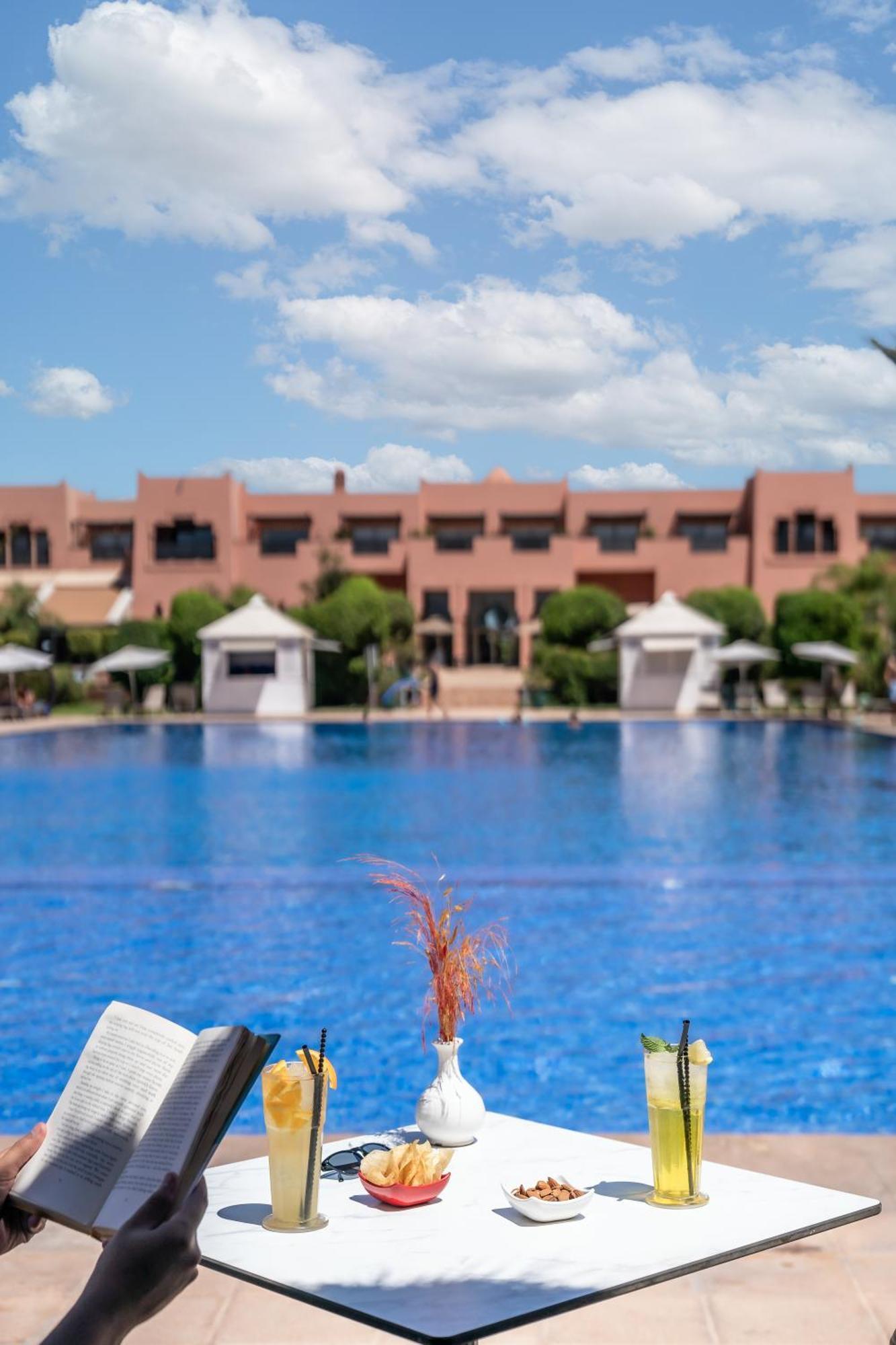 เคนซี เมนารา พาเลซ ออล อินคลูซีฟ พรีเมียม Hotel มาร์ราเกช ภายนอก รูปภาพ The swimming pool at the hotel